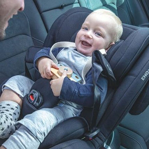 Детское автокресло Osann Eno 360 SL устанавливается против хода движения автомобиля для новорожденных