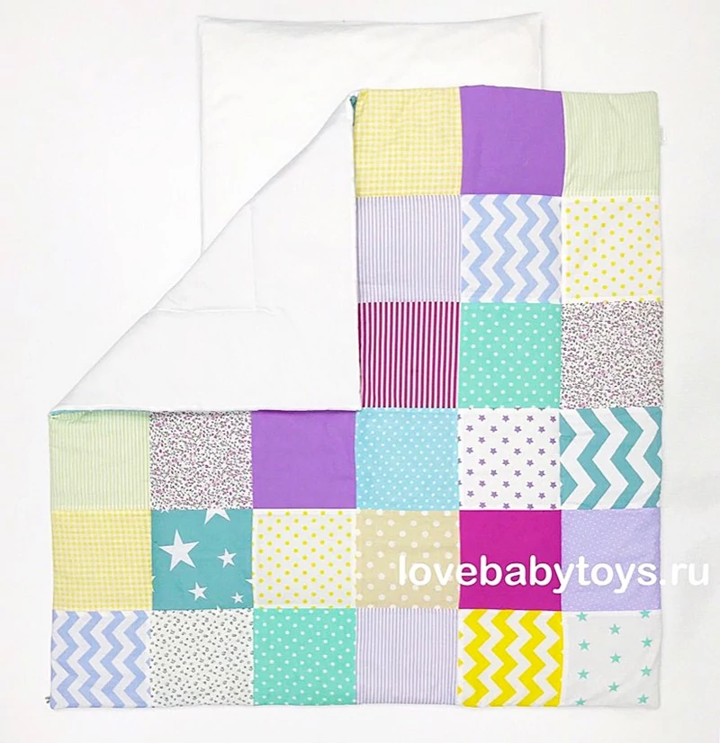 Детское лоскутное одеяло для новорожденных из коллекции Цветные сны размером 108 х 108 см от LoveBabyToys