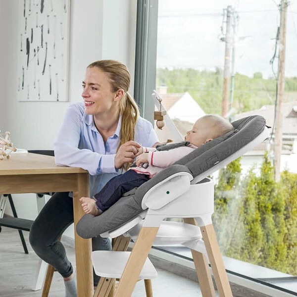 Шезлонг stokke steps bouncer