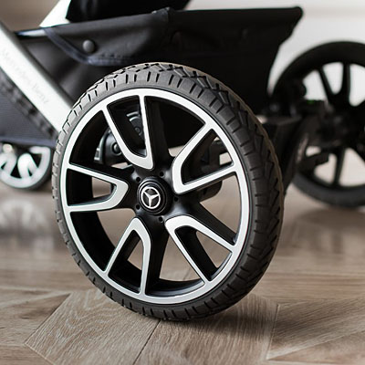 Колеса с логотипом коляски 2 в 1 Hartan Avantgarde Mercedes-Benz Collection