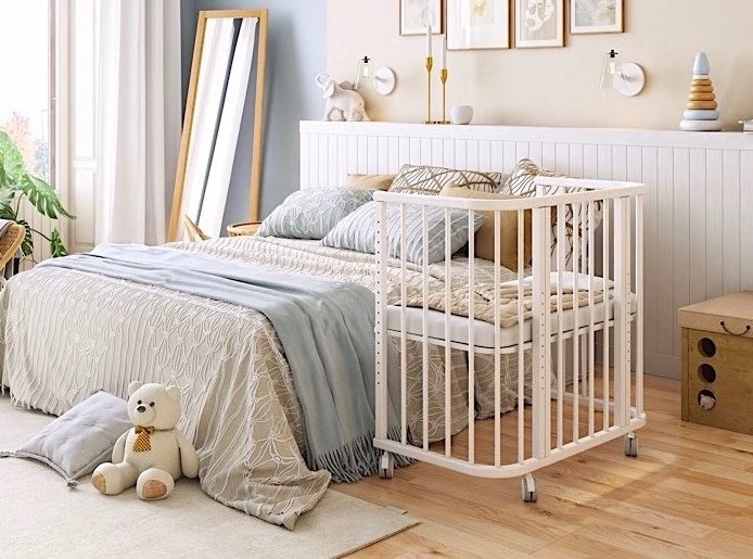 Приставная кроватка Эстель в белом цвете, можно купить в СПб в детском магазине для Новорожденных Piccolo
